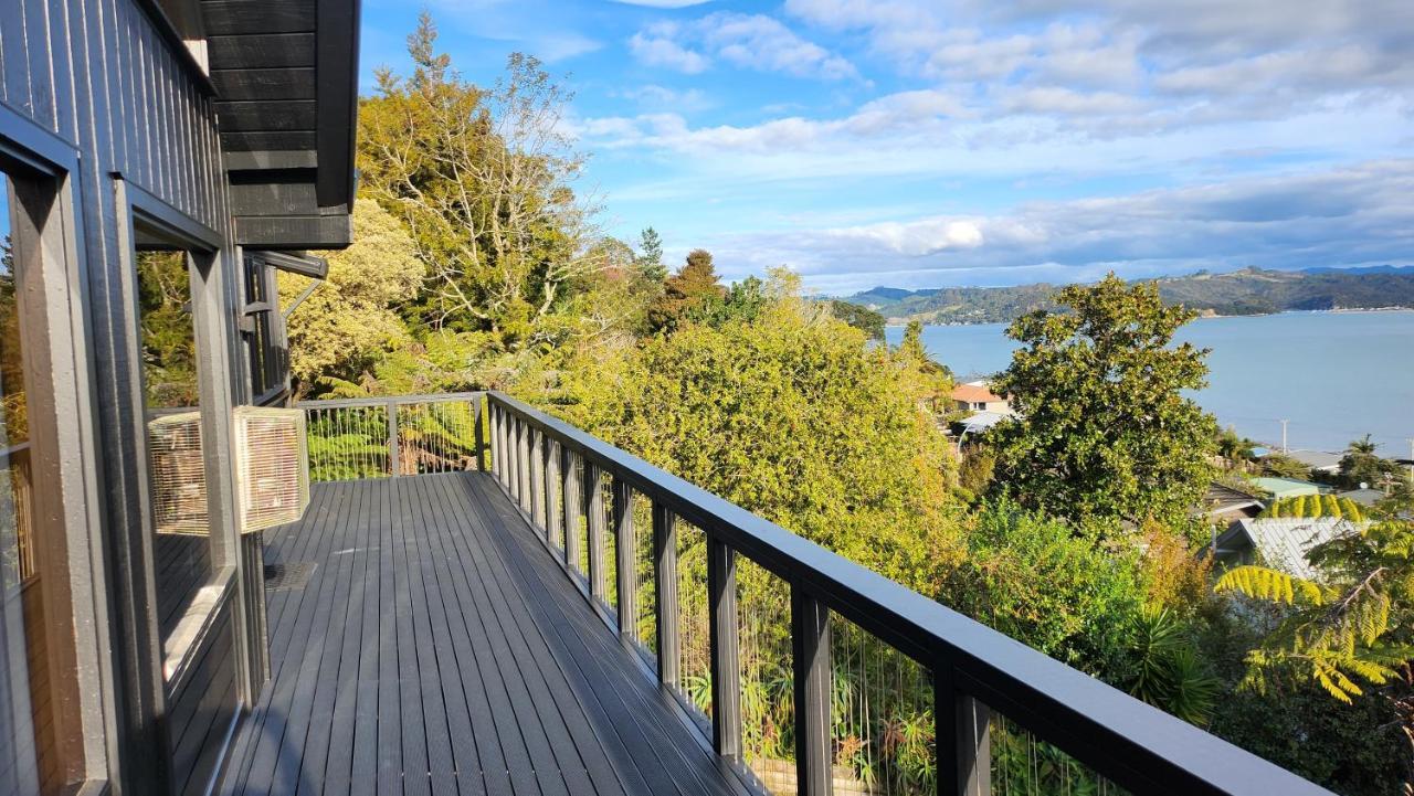 The Black Chalet Whitianga Extérieur photo