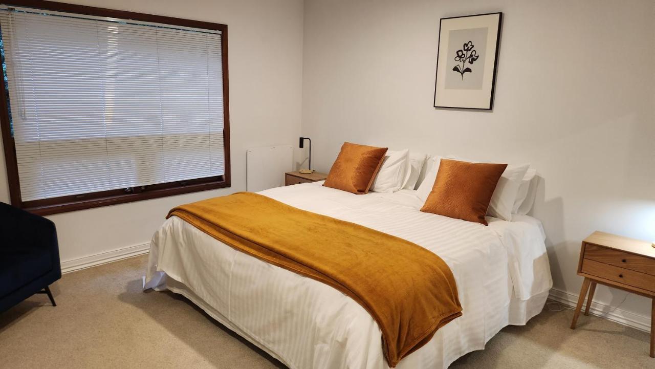 The Black Chalet Whitianga Extérieur photo